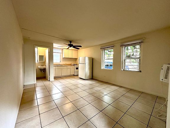 3rd image of 610 33rd St #1/2