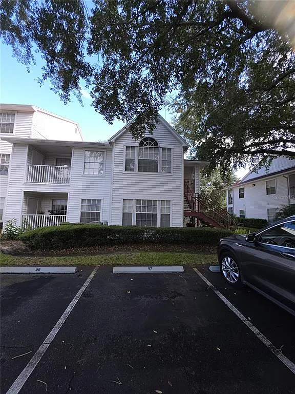 2 bed, 2.0 bath, 1067 sqft, $1,900 — Photo 3