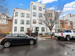 2610 University Pl NW #101, Washington, DC 20009