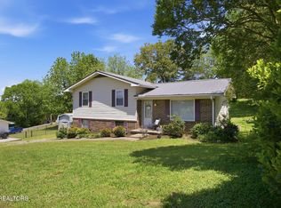 1803 Michelle Dr NE, Cleveland, TN 37323