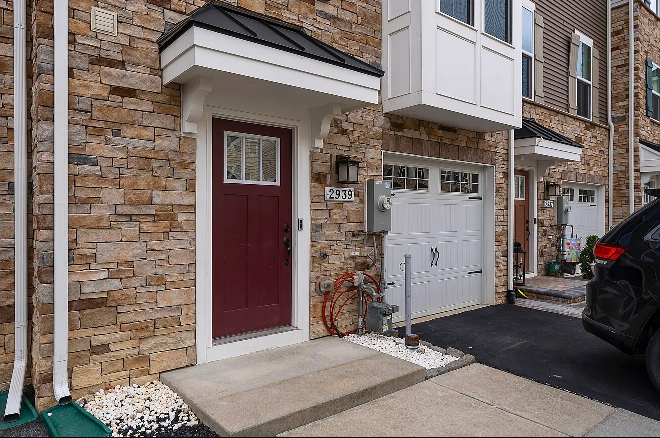 2939 Shaws Rd — Photo 3