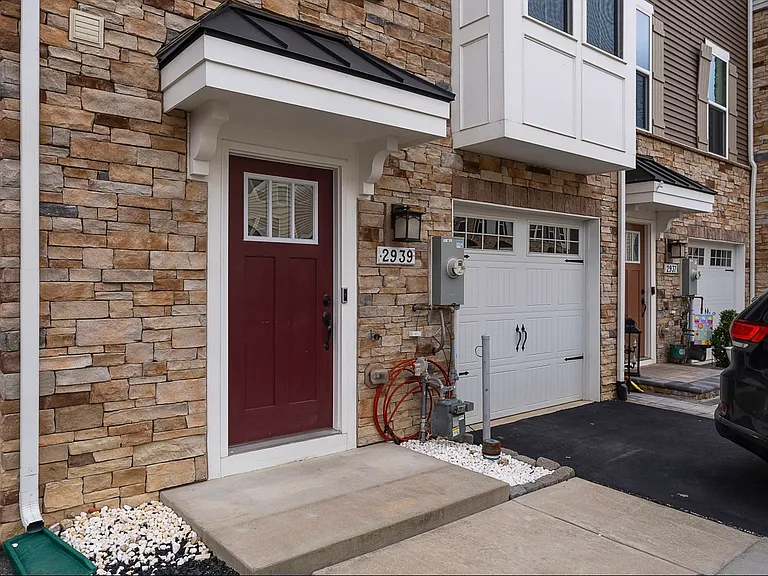2939 Shaws Rd — Photo 3