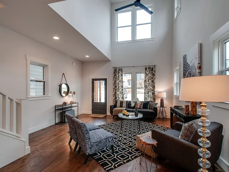 513B Weakley Ave — Photo 8