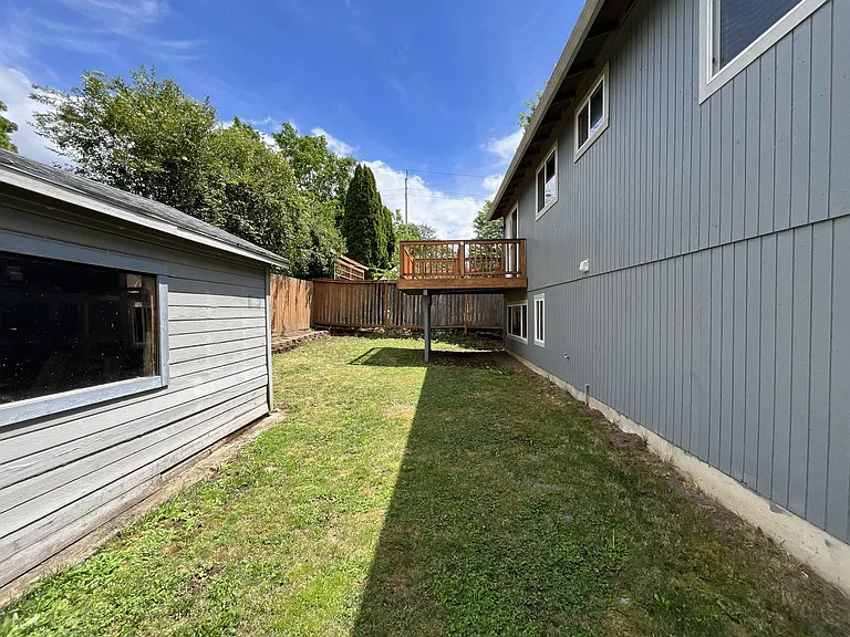 3919 SE Monroe St — Photo 46
