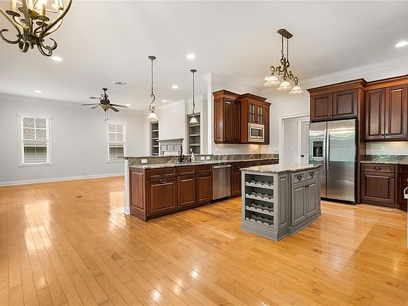 2nd image of 11067 NW 18th Rd