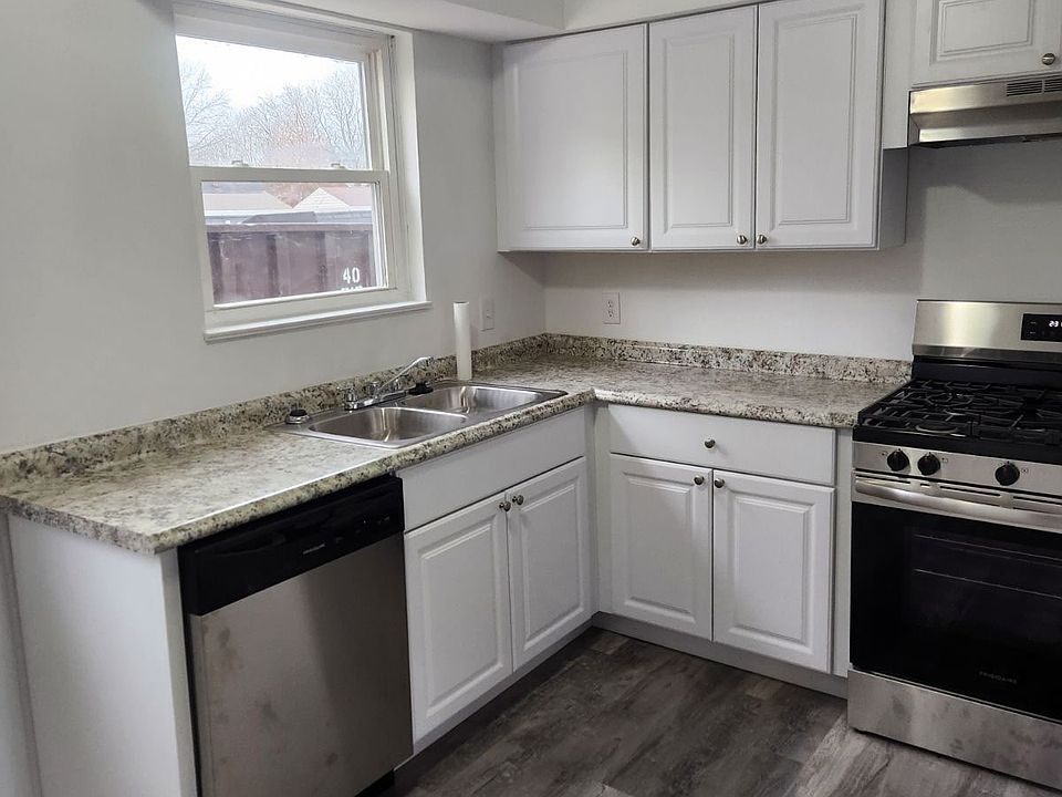 1st image of 4823 Erie St
