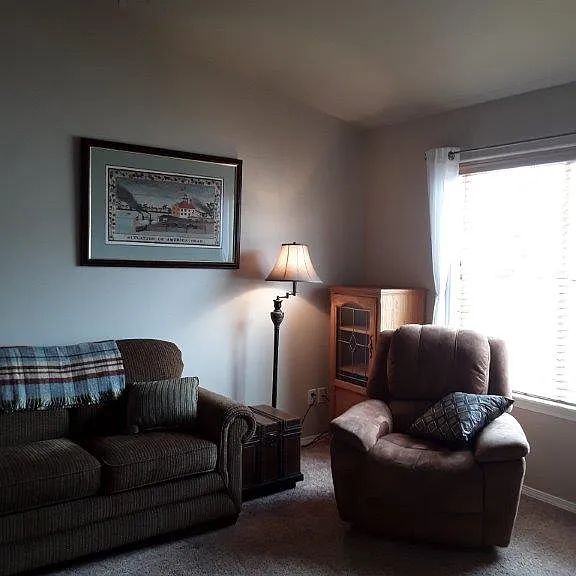106 Sinopah St — Photo 4