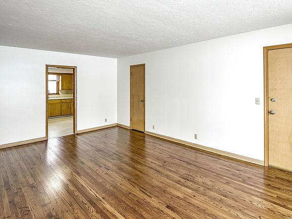 5th image of 6650 Military Ave APT 1