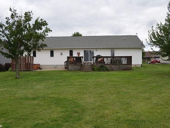 5th image of 416 Fairview Dr