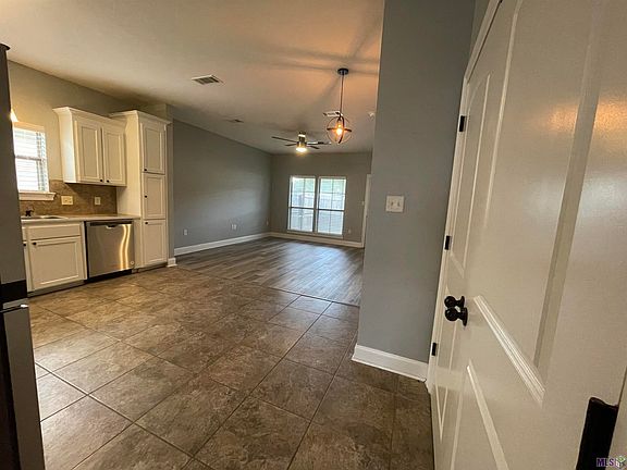 4th image of 11705 Burgess Ave