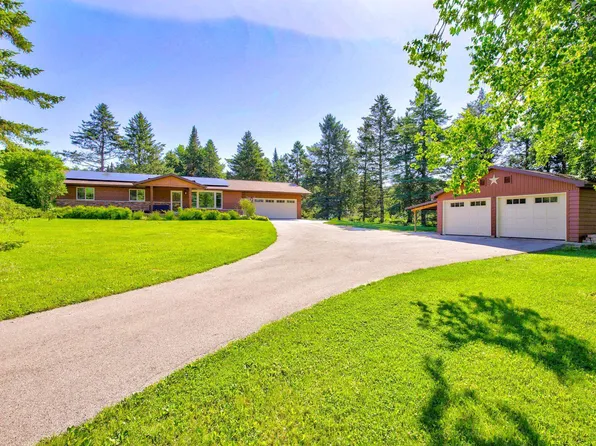 N3466 Pamela Ln, New London, WI 54961