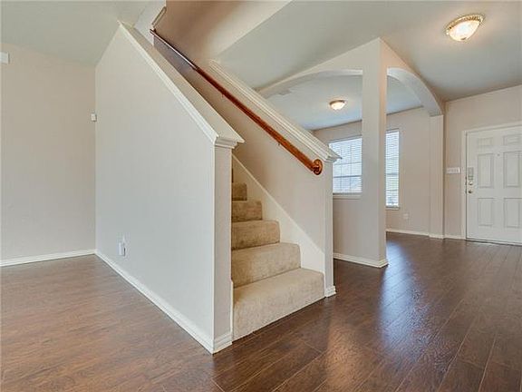 5th image of 2937 Clear Creek Dr
