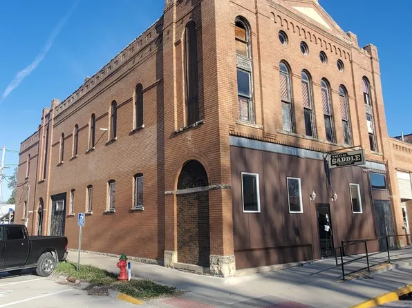 39 S Main St, Dayton, IA 50530