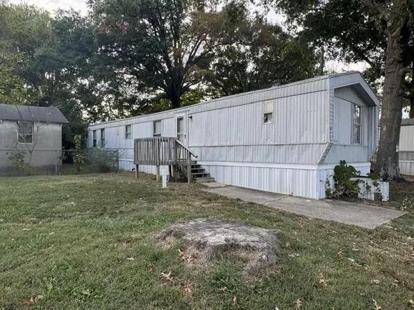 404 Lee St, Radcliff, KY 40160
