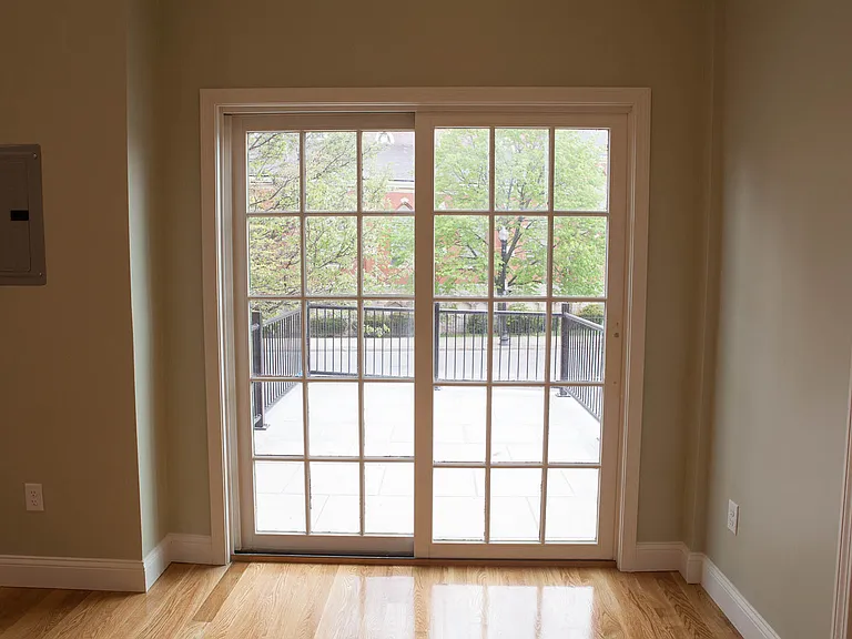 407 Dudley St #2 — Photo 7