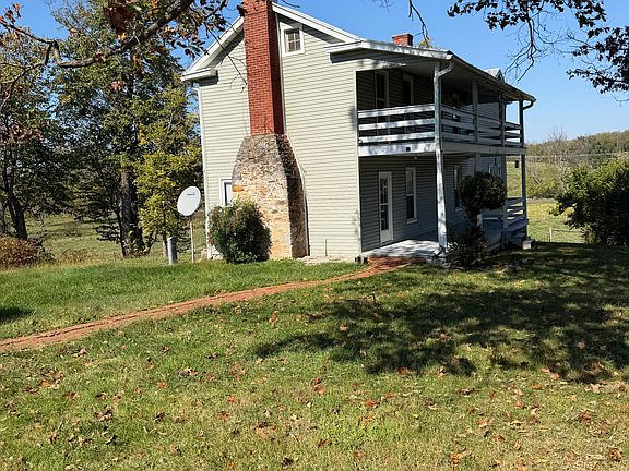 2nd image of 868 Hiatt Rd