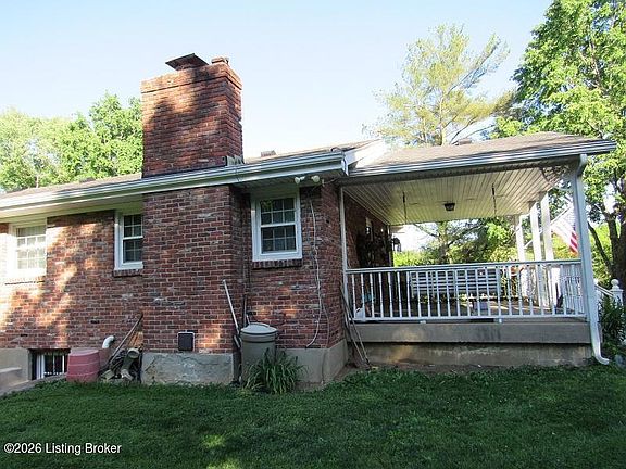 5th image of 1293 Plum Creek Rd