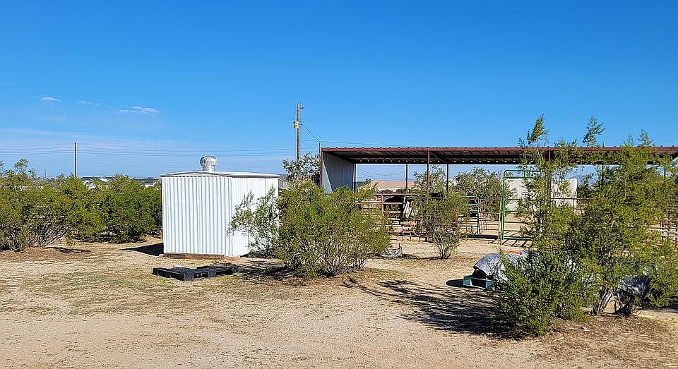 2nd image of 6810 W Hunt Hwy