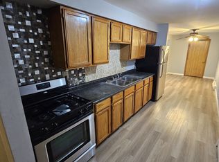 7711 W 87th St APT 1, Bridgeview, IL 60455