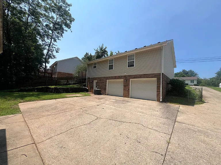 578 Somerset Ln — Photo 12