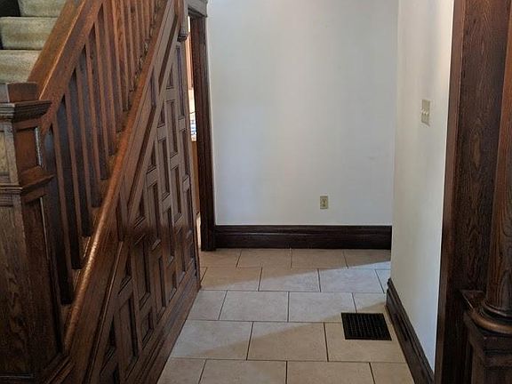 3rd image of 2349 Birtley Ave