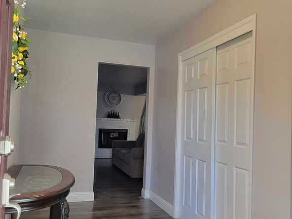 3rd image of 2403 Stanfield Dr