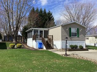 7370 Holly Dale Dr, Erie, PA 16509