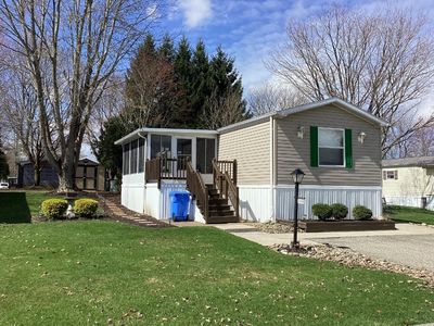7370 Holly Dale Dr, Erie, PA, 16509