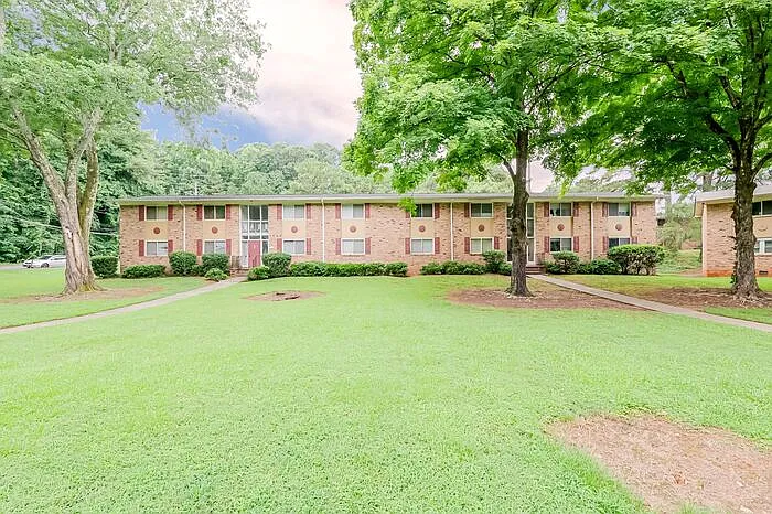2 bed, 1.0 bath, $1,095 — Photo 3