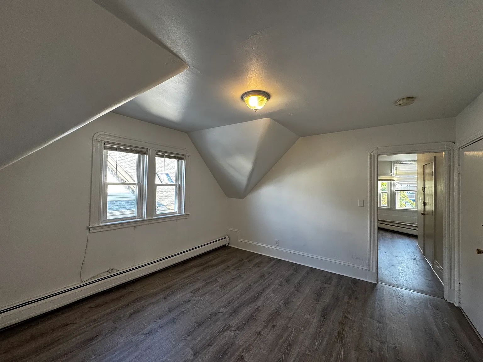 1 bed, 550 sqft, $2,300 — Photo 2
