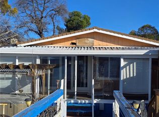 14101 Lakeshore Dr, Clearlake, CA