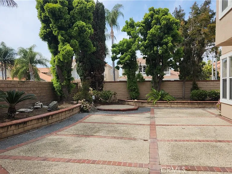 2162 Ventia — Photo 38