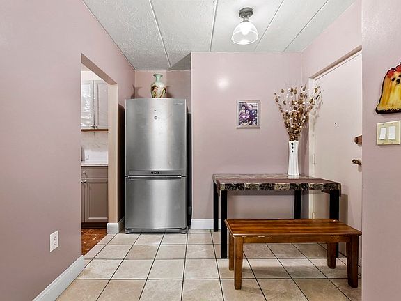 4th image of 20 Skyline Dr APT 4