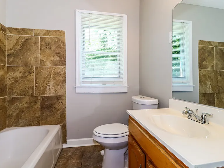5447 Park Ave — Photo 16