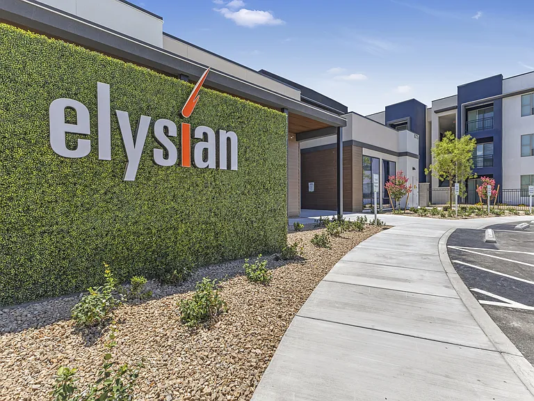 Elysian at Rainbow — Photo 29