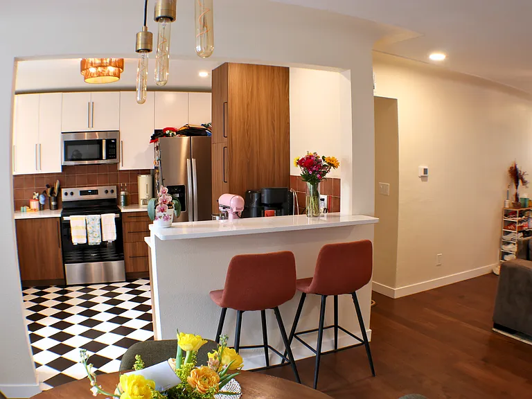 breakfast bar
