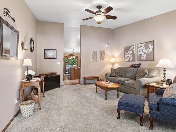 3rd image of 4537 Oaktree Ct