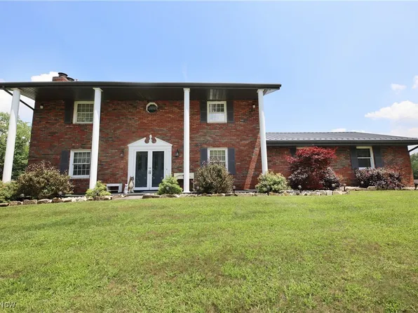 27 Robinson Ln, Weirton, WV 26062