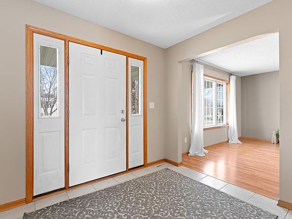5th image of 5018 51st St NW
