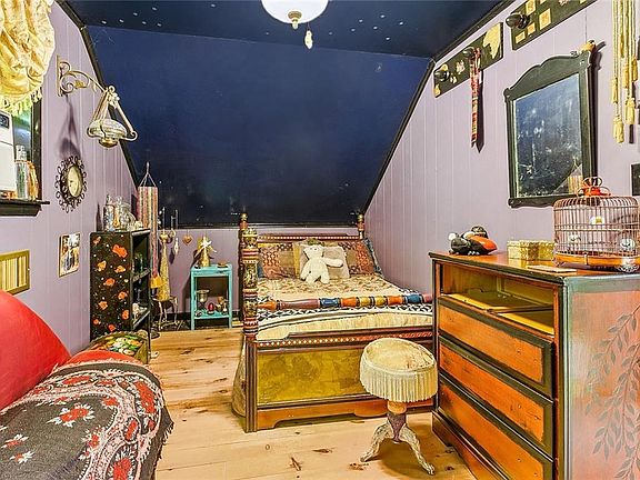 5th image of 15216 Jewel Dr