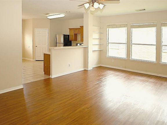 2nd image of 7407 Oakwood Canyon Dr