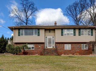 17 Prospect Rd, Wayne, NJ 07470