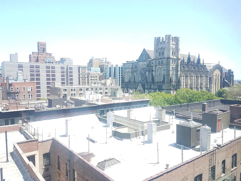 515 Cathedral Pkwy #10E — Photo 3