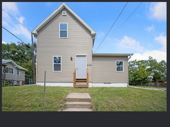 2215 Lincoln Ave, Des Moines, IA 50310