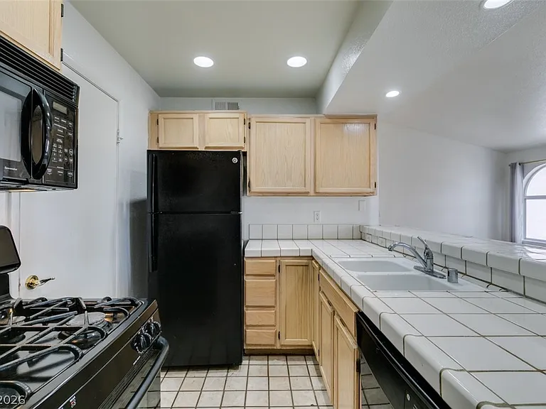 7570 W Flamingo Rd #252 — Photo 25