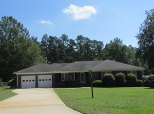 110 Crestmont Dr, Greenwood, SC 29649