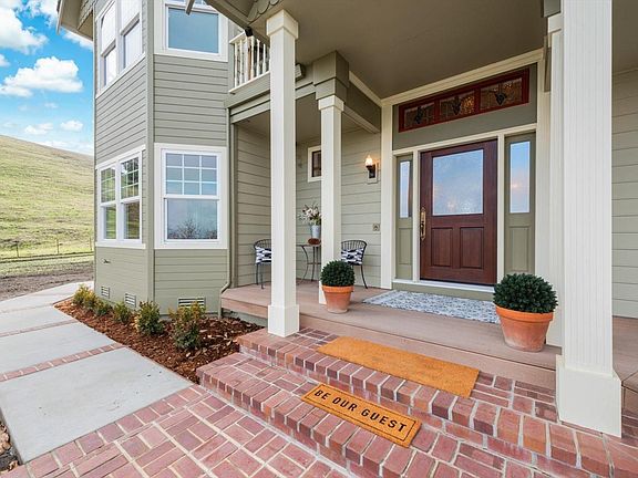 3rd image of 825 Union Road