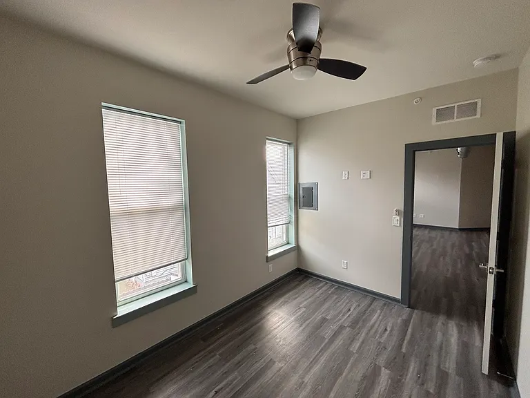 29 E Utica St #2C — Photo 20