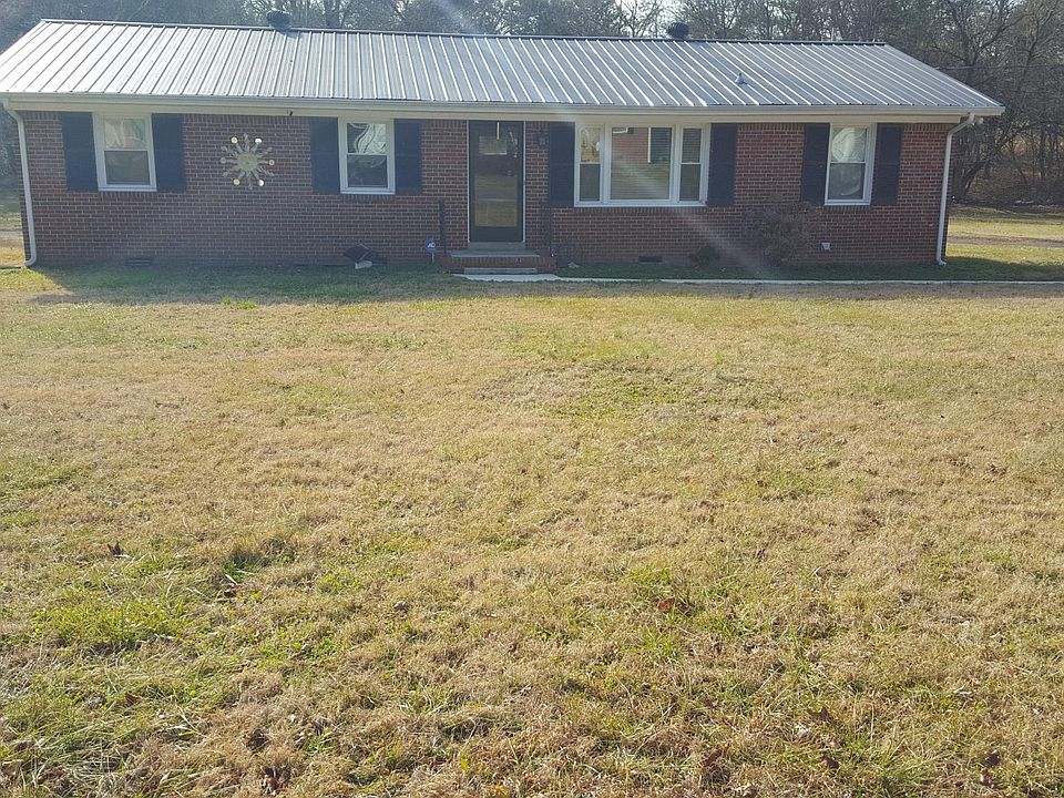 1st image of 131 Meadowbrook Dr