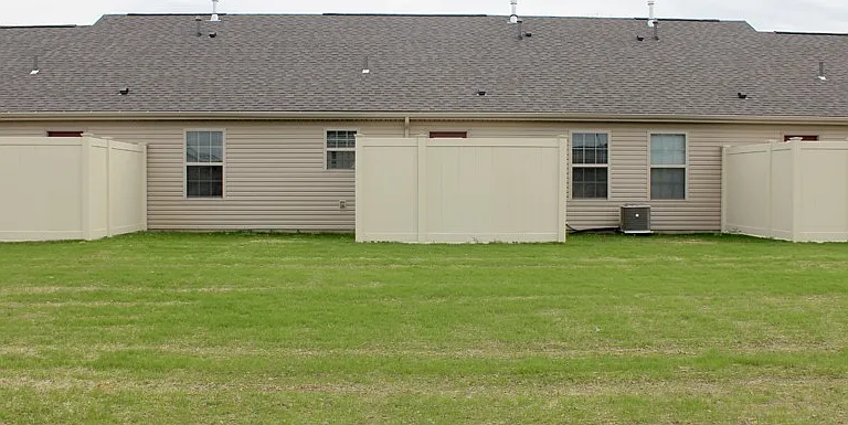 2206 Shamrock Ln — Photo 16
